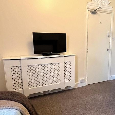 Shirley House 1, Guest House, Self Catering, Self Check In With Smart Locks, Use Of Fully Equipped Kitchen, Walking Distance To Southampton Central, Excellent Transport Links, Ideal For Longer Stays Esterno foto