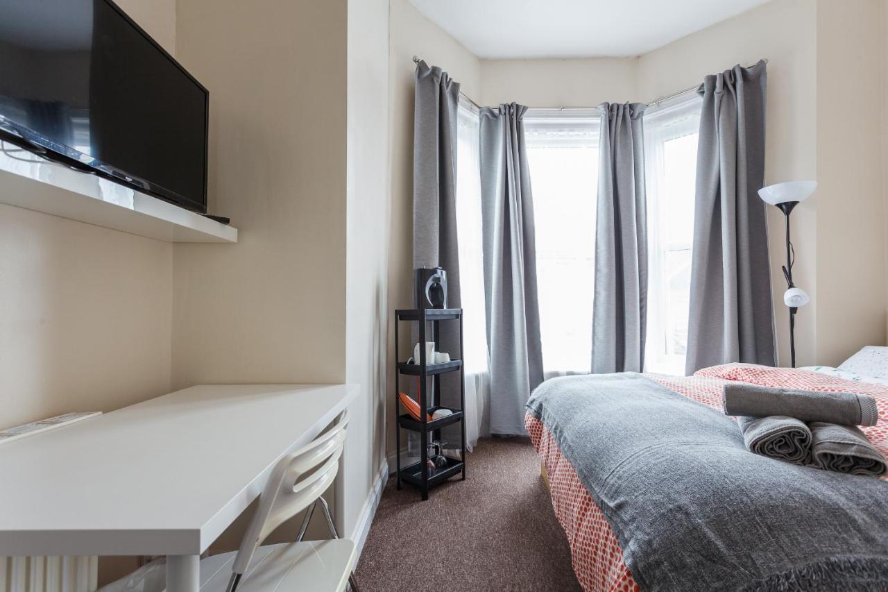 Shirley House 1, Guest House, Self Catering, Self Check In With Smart Locks, Use Of Fully Equipped Kitchen, Walking Distance To Southampton Central, Excellent Transport Links, Ideal For Longer Stays Esterno foto