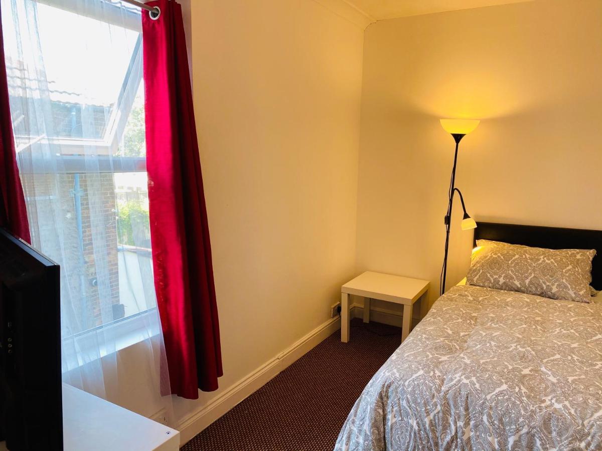 Shirley House 1, Guest House, Self Catering, Self Check In With Smart Locks, Use Of Fully Equipped Kitchen, Walking Distance To Southampton Central, Excellent Transport Links, Ideal For Longer Stays Esterno foto