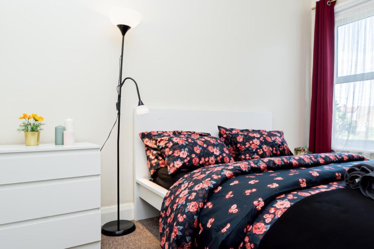 Shirley House 1, Guest House, Self Catering, Self Check In With Smart Locks, Use Of Fully Equipped Kitchen, Walking Distance To Southampton Central, Excellent Transport Links, Ideal For Longer Stays Esterno foto