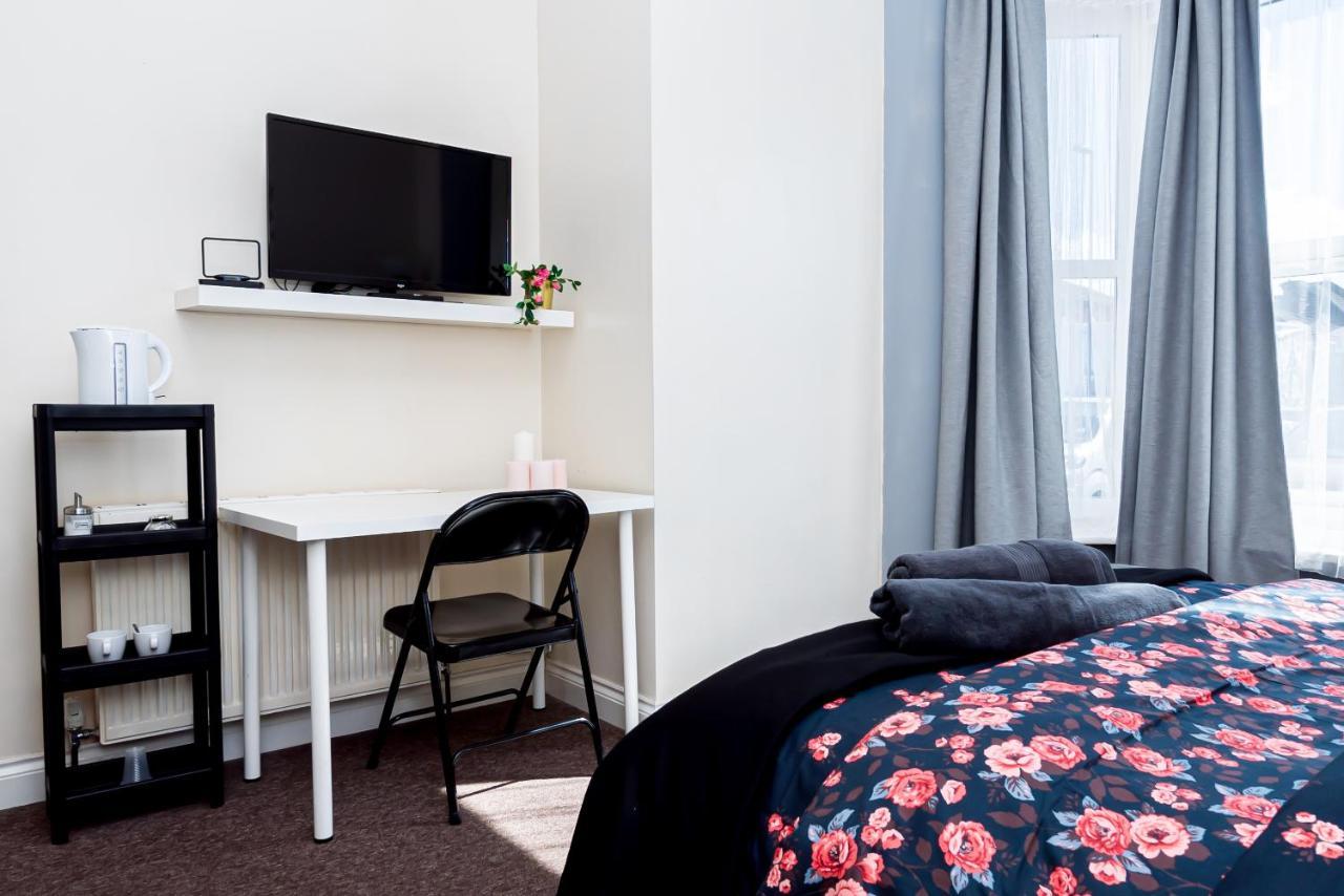 Shirley House 1, Guest House, Self Catering, Self Check In With Smart Locks, Use Of Fully Equipped Kitchen, Walking Distance To Southampton Central, Excellent Transport Links, Ideal For Longer Stays Esterno foto