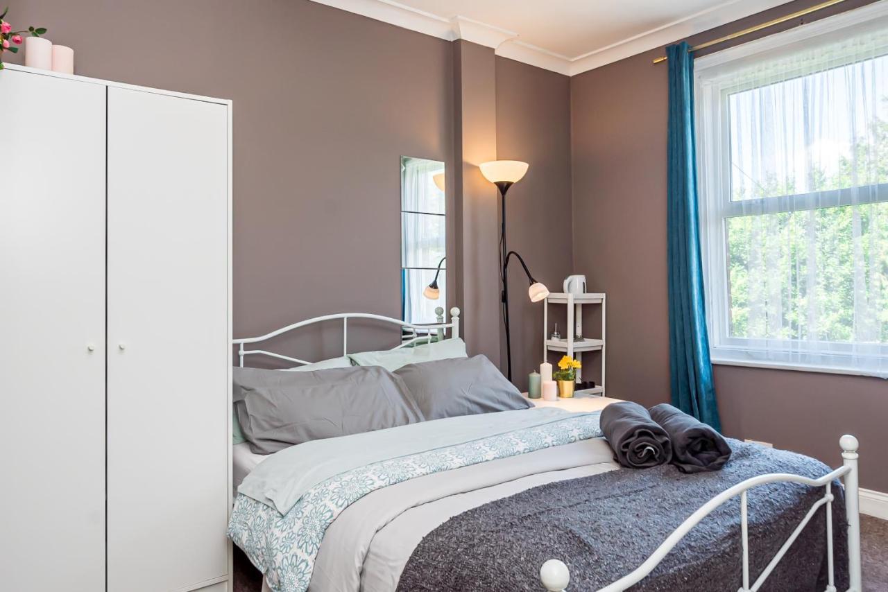 Shirley House 1, Guest House, Self Catering, Self Check In With Smart Locks, Use Of Fully Equipped Kitchen, Walking Distance To Southampton Central, Excellent Transport Links, Ideal For Longer Stays Esterno foto