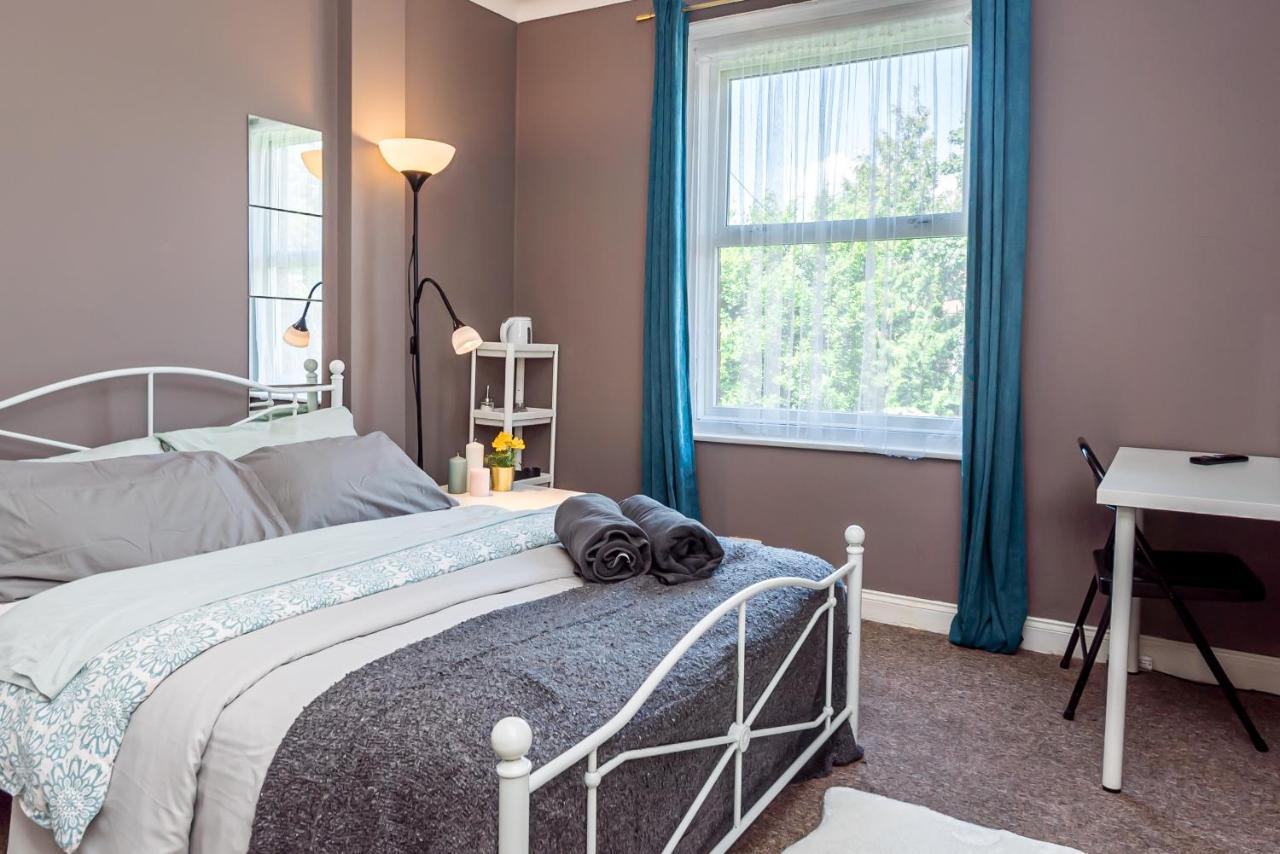 Shirley House 1, Guest House, Self Catering, Self Check In With Smart Locks, Use Of Fully Equipped Kitchen, Walking Distance To Southampton Central, Excellent Transport Links, Ideal For Longer Stays Esterno foto