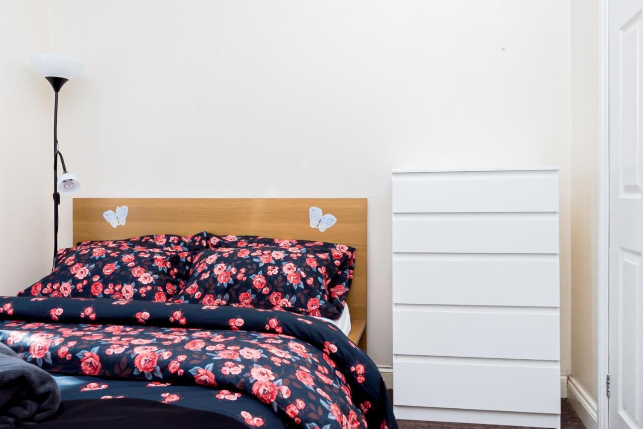 Shirley House 1, Guest House, Self Catering, Self Check In With Smart Locks, Use Of Fully Equipped Kitchen, Walking Distance To Southampton Central, Excellent Transport Links, Ideal For Longer Stays Esterno foto