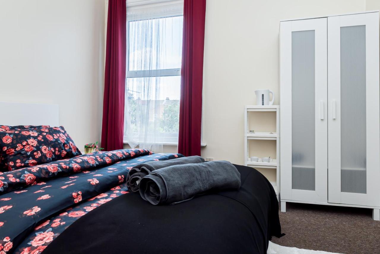 Shirley House 1, Guest House, Self Catering, Self Check In With Smart Locks, Use Of Fully Equipped Kitchen, Walking Distance To Southampton Central, Excellent Transport Links, Ideal For Longer Stays Esterno foto