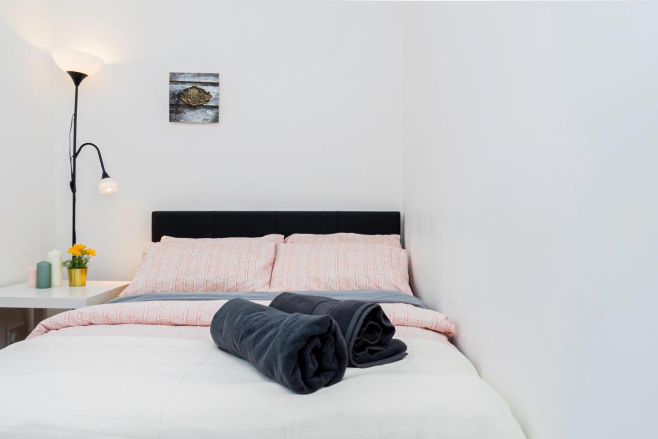 Shirley House 1, Guest House, Self Catering, Self Check In With Smart Locks, Use Of Fully Equipped Kitchen, Walking Distance To Southampton Central, Excellent Transport Links, Ideal For Longer Stays Esterno foto
