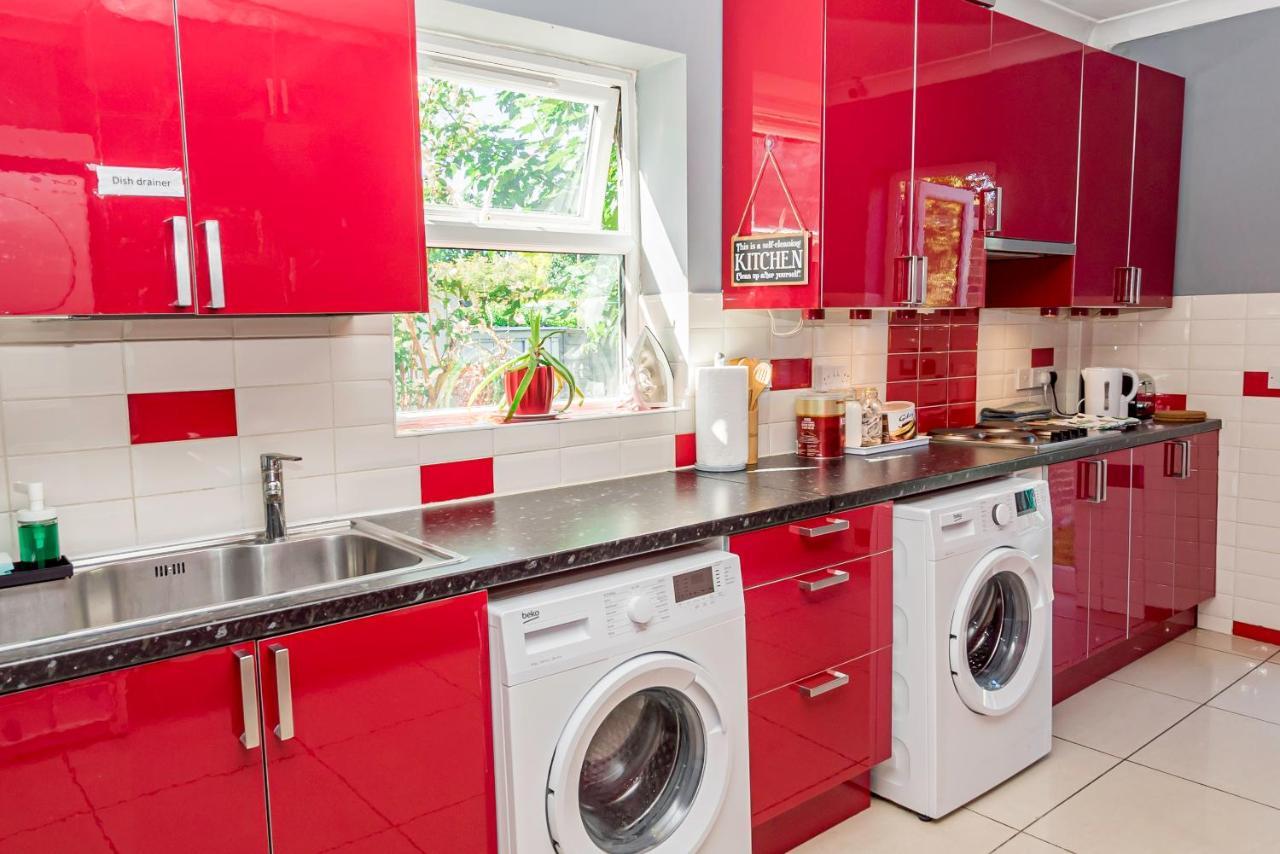 Shirley House 1, Guest House, Self Catering, Self Check In With Smart Locks, Use Of Fully Equipped Kitchen, Walking Distance To Southampton Central, Excellent Transport Links, Ideal For Longer Stays Esterno foto